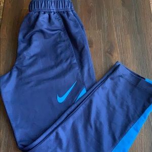🏈 Boys Nike Sweatpants Size S (8)